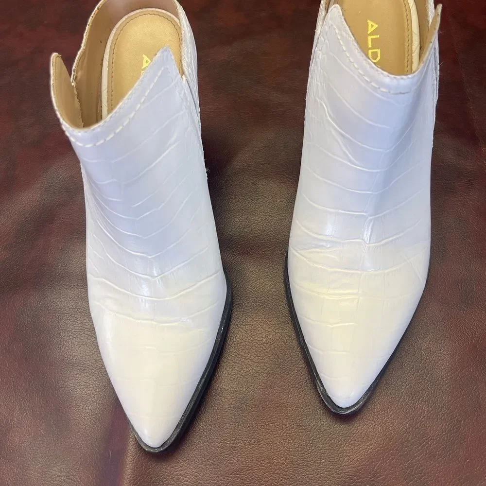 Aldo white leather heeled mules boots booties slip on‎ pointed toe, size 8